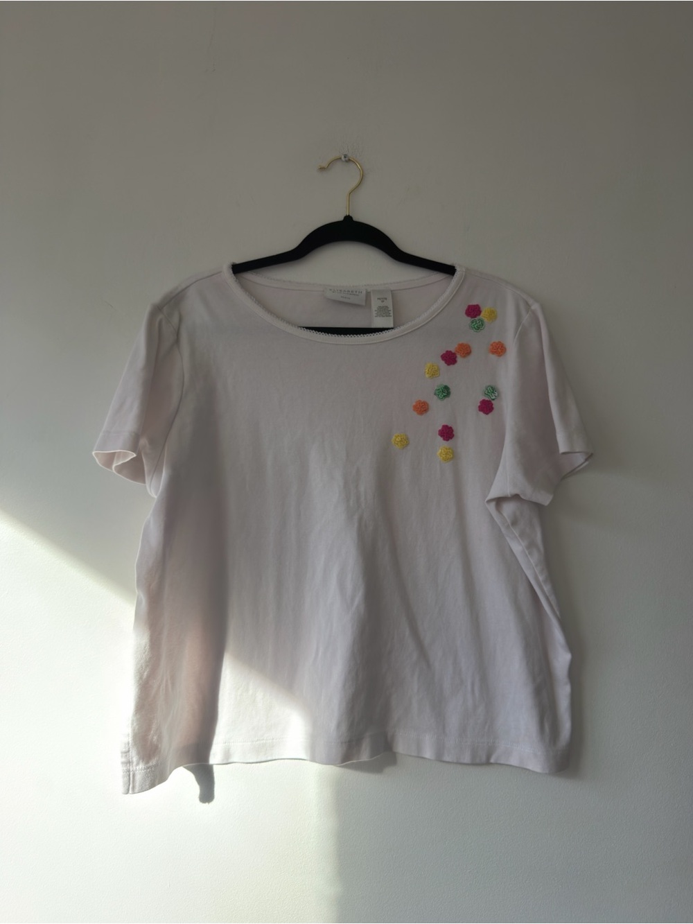 Elisabeth by Liz Claiborne White Sequin Flower Petite Top Short Sleeve Size 1P